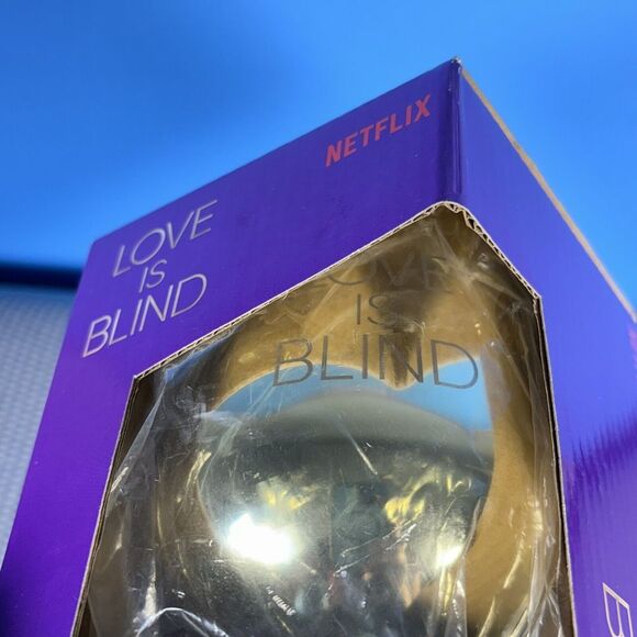 Love Is Blind Metallic Wine Glass Netflix NEW in Box Gold 18 oz. Stainless steel - Picture 2 of 6